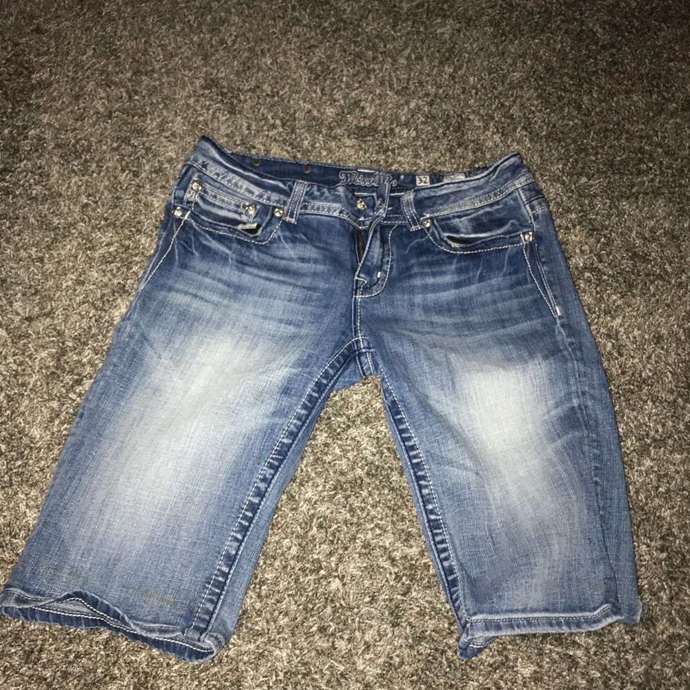 Bermuda miss me shorts